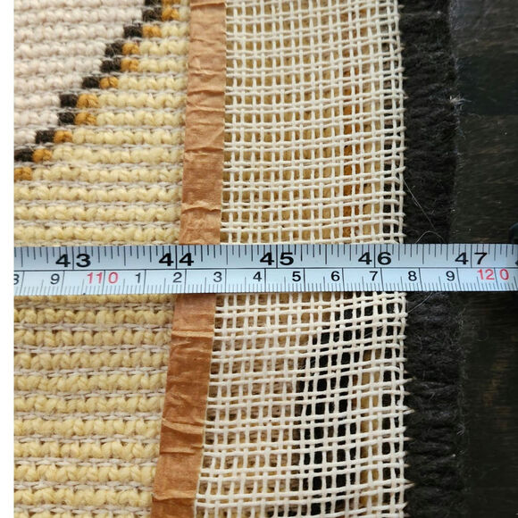 Vintage Globe World Shag Latch Hook Tapestry Rug Wall Hanging - Picture 7 of 8